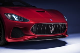 maserati granturismo マセラティ MC ストラダーレ マセラティ グラントゥーリズモ MC ストラダーレ」パリ モーター